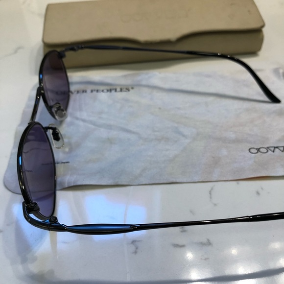 ⭐️ VINTAGE 90’s OLIVER PEOPLES Sunglasses - Picture 4 of 4